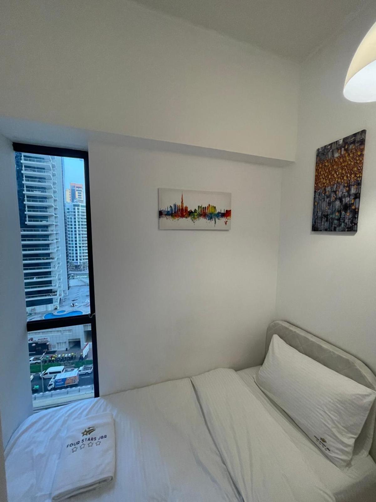 Four Stars Dubai Marina Jbr Hotel Exterior photo