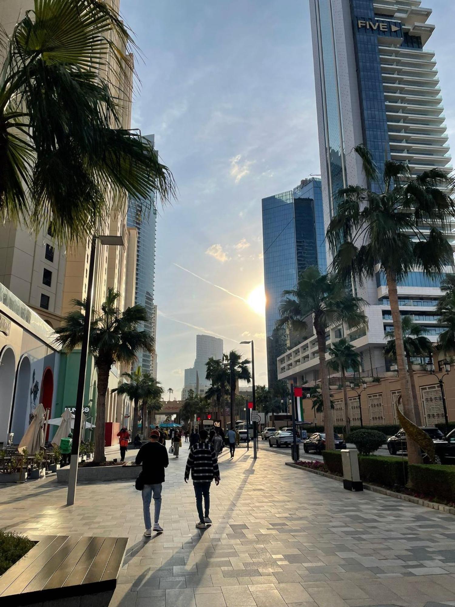 Four Stars Dubai Marina Jbr Hotel Exterior photo