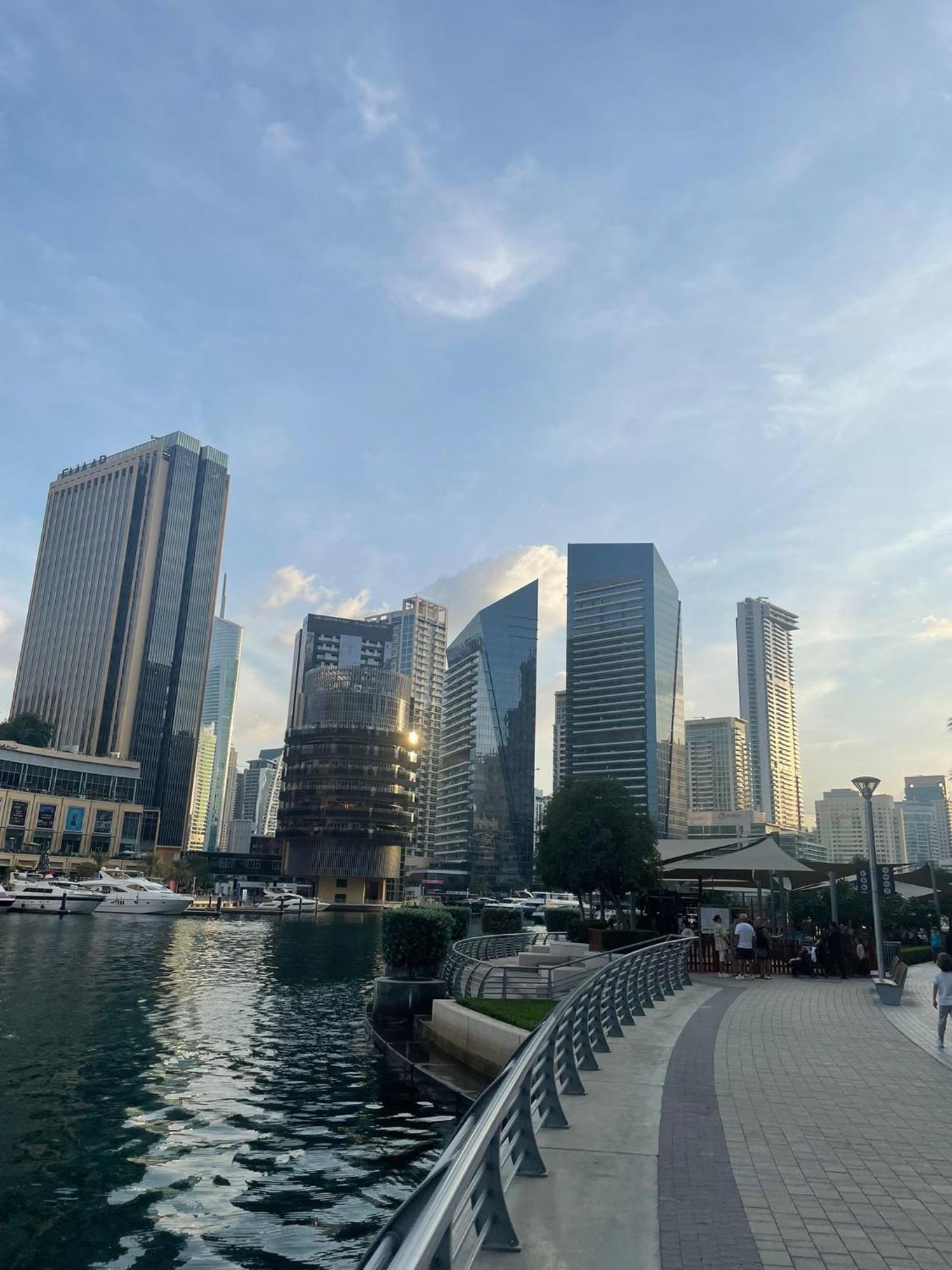 Four Stars Dubai Marina Jbr Hotel Exterior photo